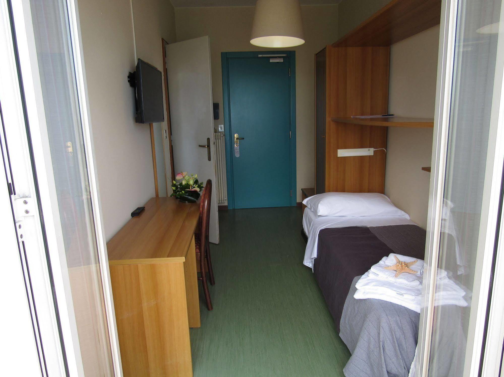 Hotel Stella Maris Grado Exteriör bild